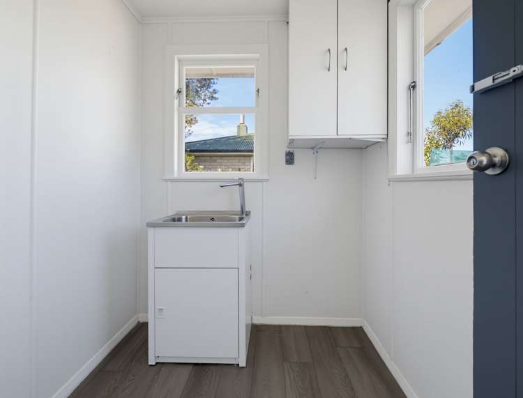 18 Wyatt Cres Onekawa_13