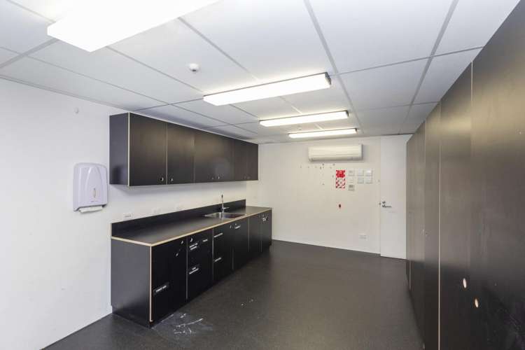 1/335 Lincoln Road Addington_18