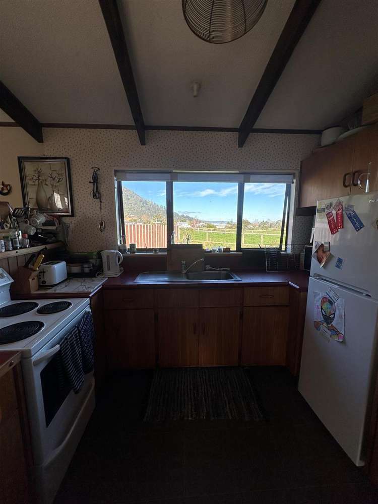 4 Cynthia Crescent Te Aroha_5