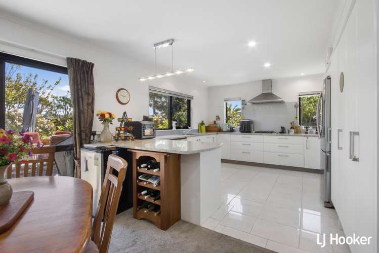 3 Athenree Heights Athenree_9