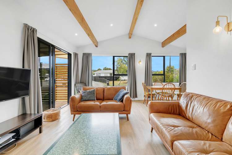 8 Kentucky Street Totara Park_5