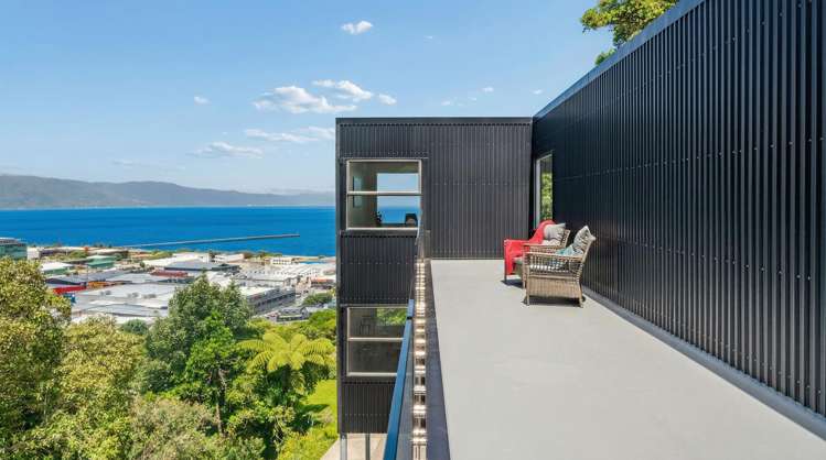 18 Korokoro Road Korokoro_16