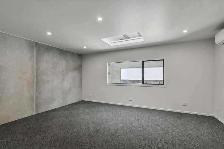 18/20 William Earp Place Tawa_8