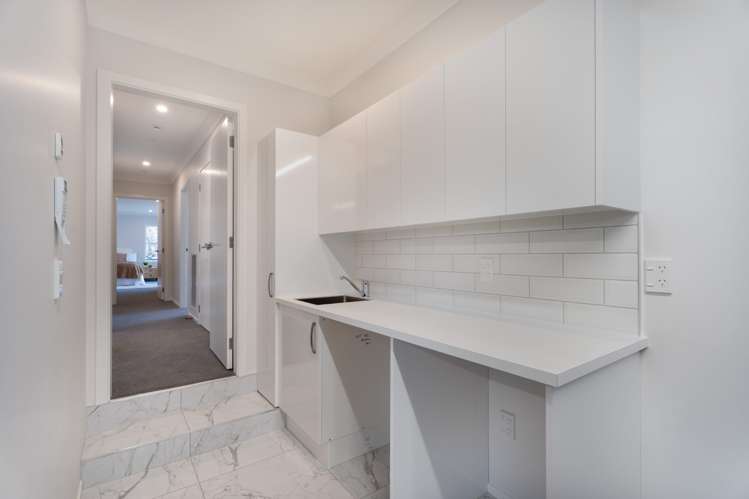 83 Queen Charlotte Drive Aotea_21