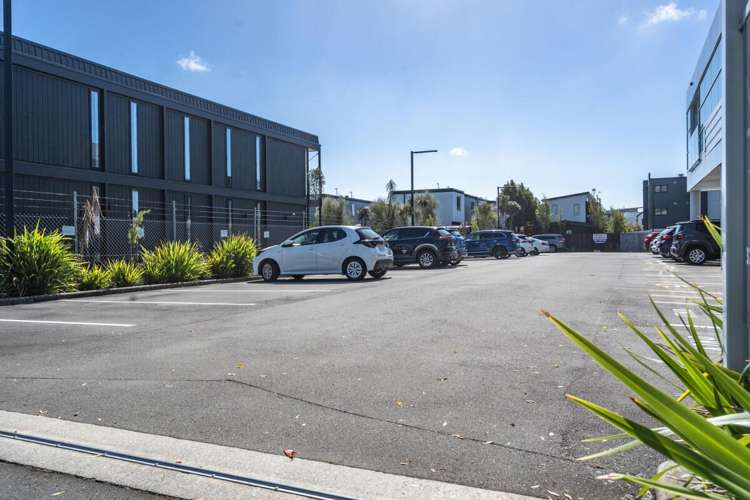 323 Madras Street City Centre_16