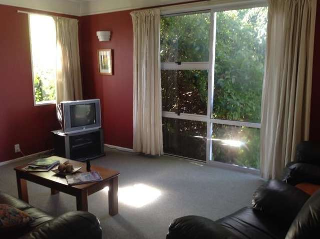 28 Lagoon Avenue Albert Town_1