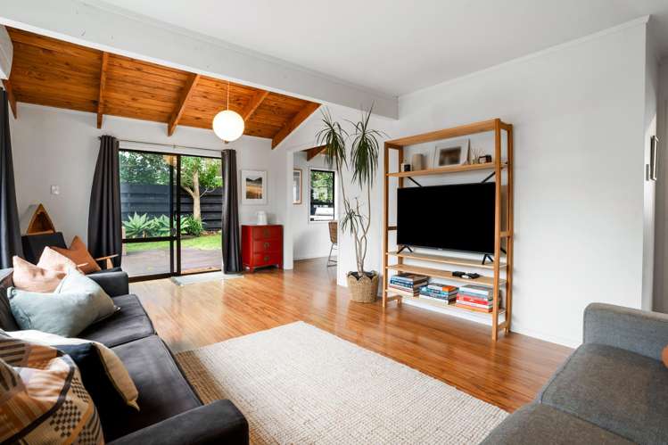 2/73 Beach Haven Road Beach Haven_3