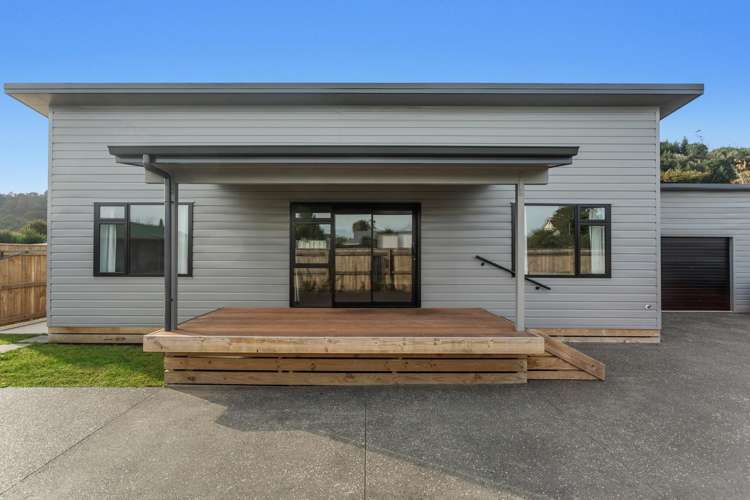 64 Douglas Street_1