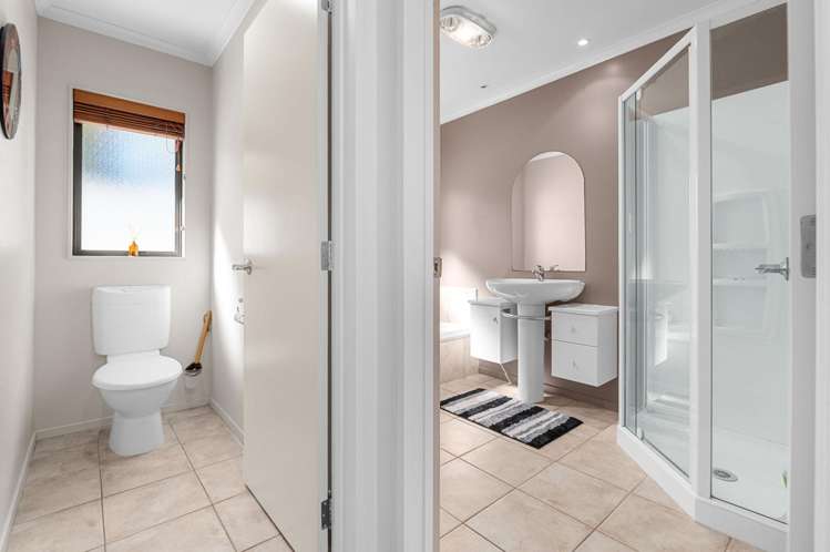 7 Roderick Place Rototuna_13