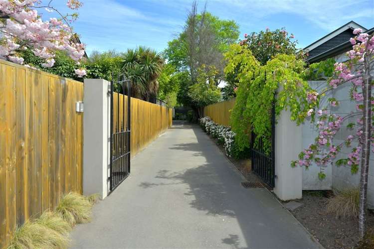 27 Stratford Street Merivale_19