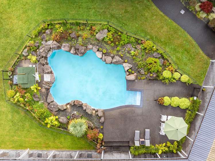 77 and 79 Robinson Avenue Rotorua_16
