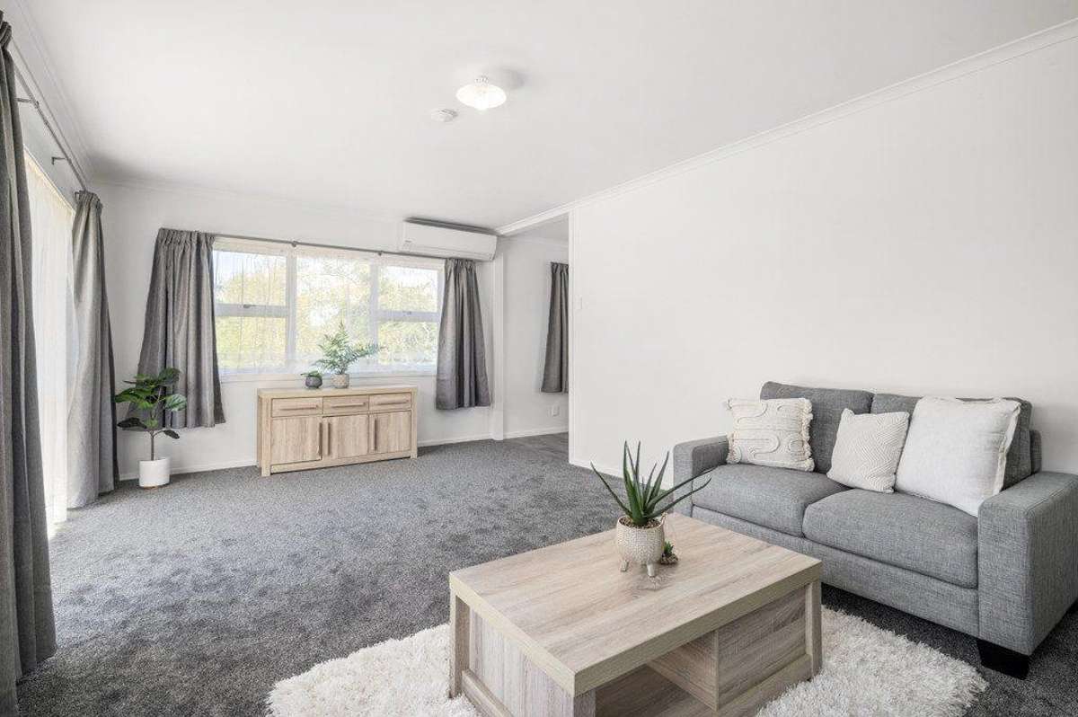 Modern Living with Views in Pukehangi 2