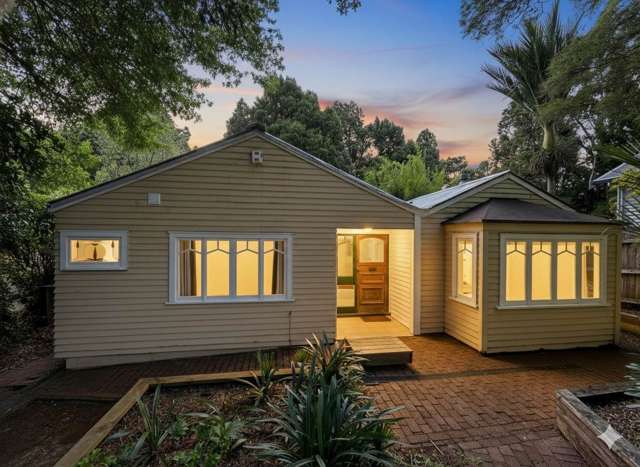 182 Woodlands Park Road Titirangi_1