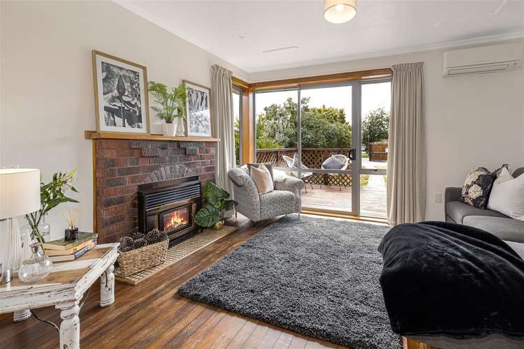 44 Dillons Point Road_0