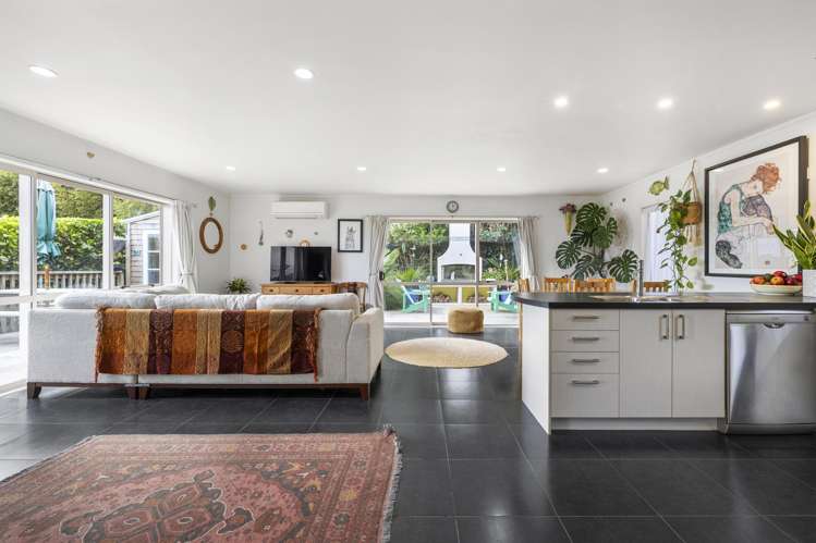 8 Seabreeze Way Raglan_26