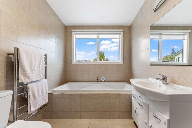 267 Vipond Road Stanmore Bay_16