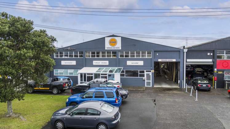 76 Delta Avenue New Lynn_0