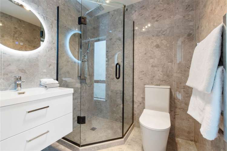 11 Southridge Road Flat Bush_22