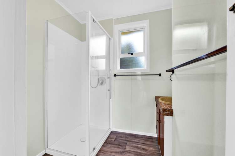 9 Bone Crescent Hawera_15