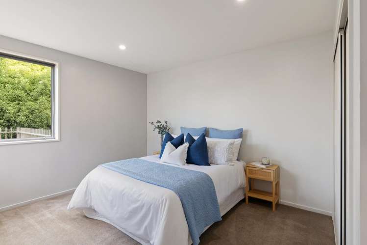 18 Henley Green Northwood_14