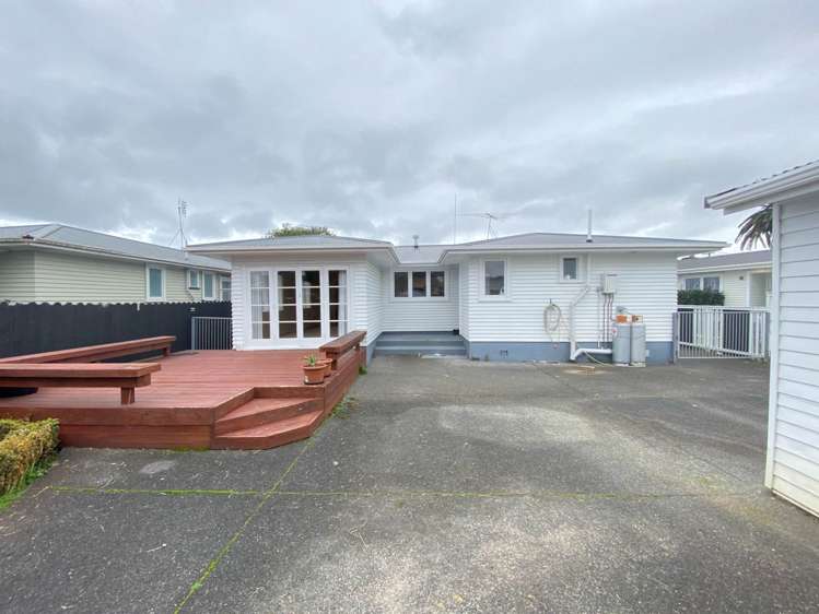 9 Meredith Street Blockhouse Bay_15