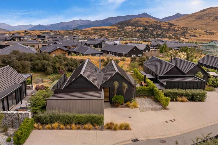 15 McKenzies Shute Jacks Point_19