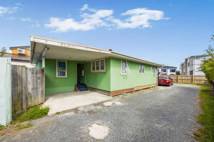 319 Massey Road Mangere East_4