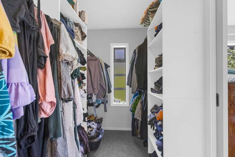 28 Sunstone Crescent Brown Owl_16