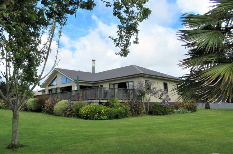 207 Takapu Road_0