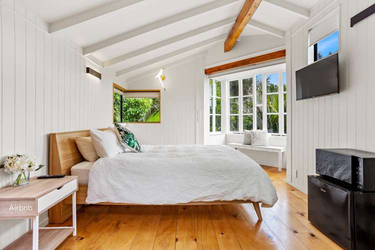 55 Rayner Road Piha_21