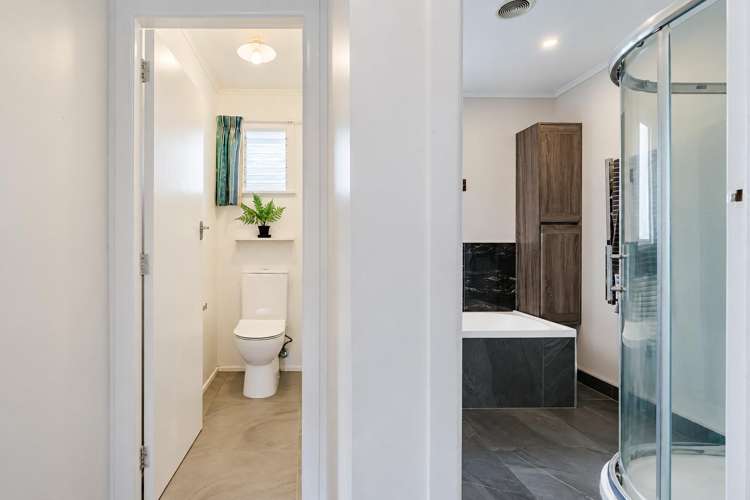 6 Parkdale Place Glenview_12