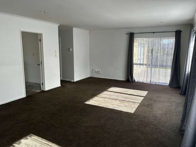 9 Glenveagh Park Drive Manurewa_1