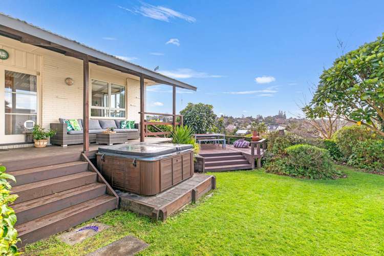 32 Woodford Avenue_0