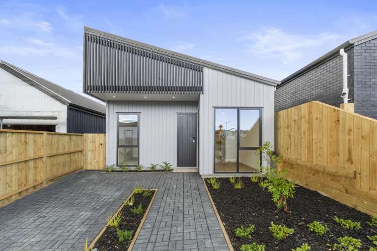 11 Puhikawa Street Massey_1