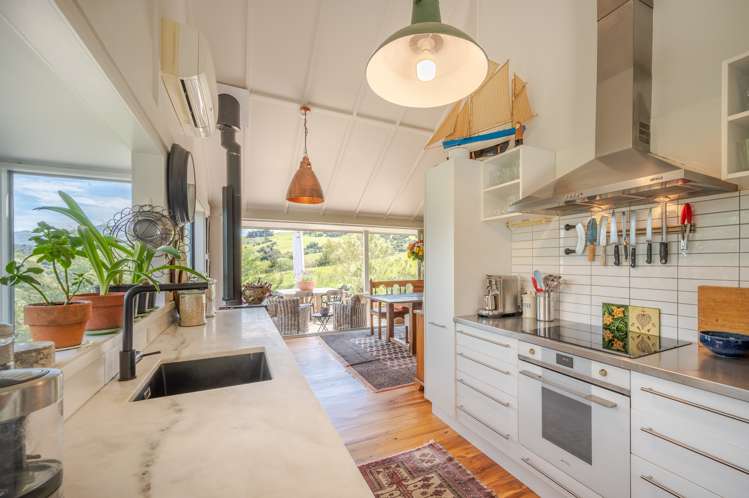 2 Tirohanga Terrace Akaroa_11