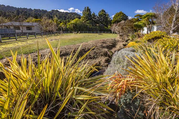 17B Railway Row Ohakune_12