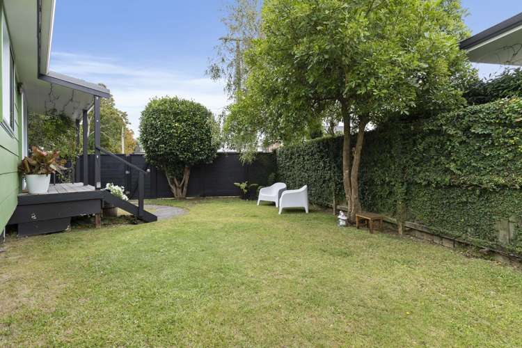 1/2 Springbank Lane Te Atatu Peninsula_13