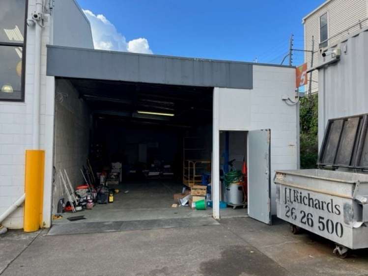 Unit 4, 5/24 Hillside Road Wairau Valley_2