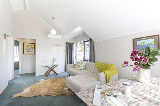 2/111 Nile Street Nelson City_3