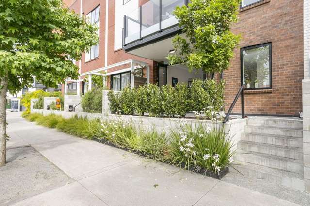 1 Bedroom. 1 Carpark