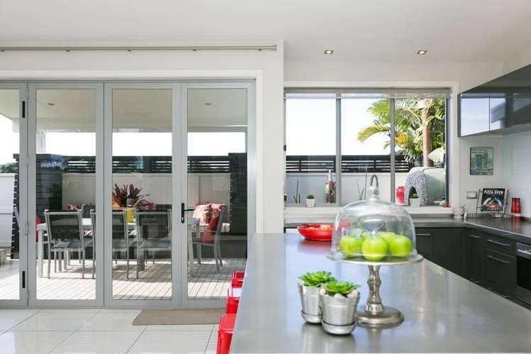 9c Dolphin Parade Bell Block_47