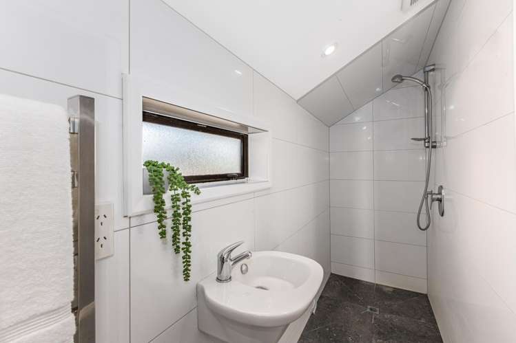 4 Oxford Crescent Ebdentown_16