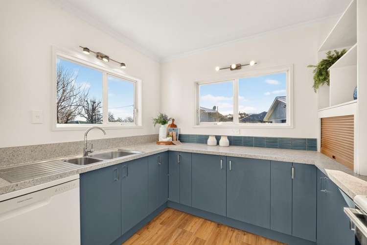 29 Neale Avenue Stoke_9