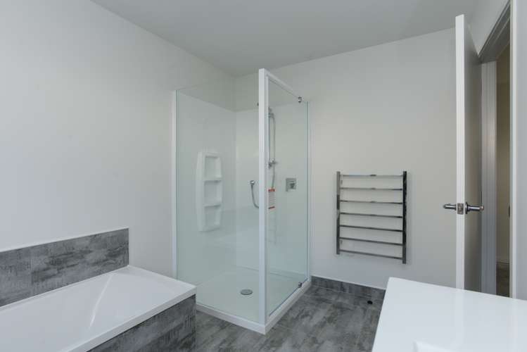 7 Drovers Way Frimley_5