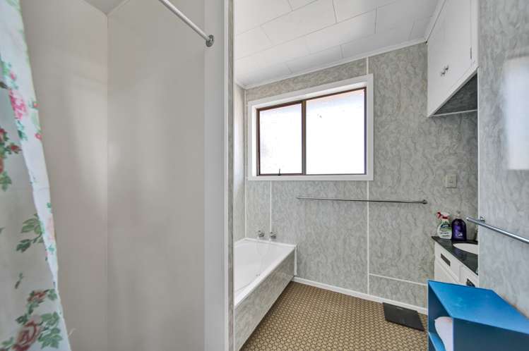 2 Tauhuri Street Manaia_10