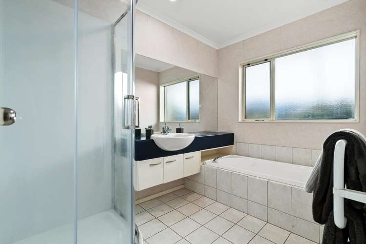 27 Gillett Place Botany Downs_7