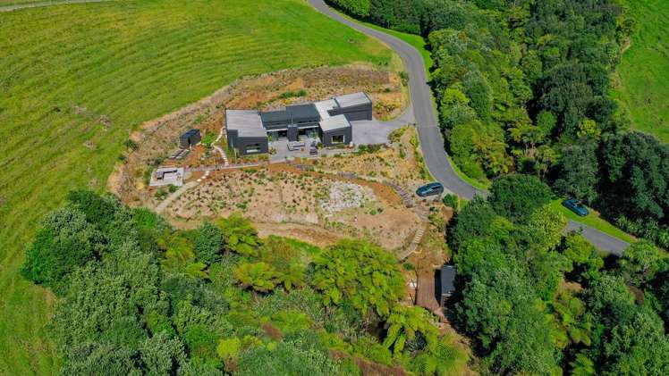 21 Washer Road Omata_26