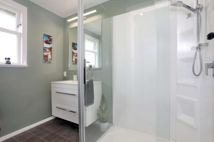 10 Kittyhawk Row Bulls_15