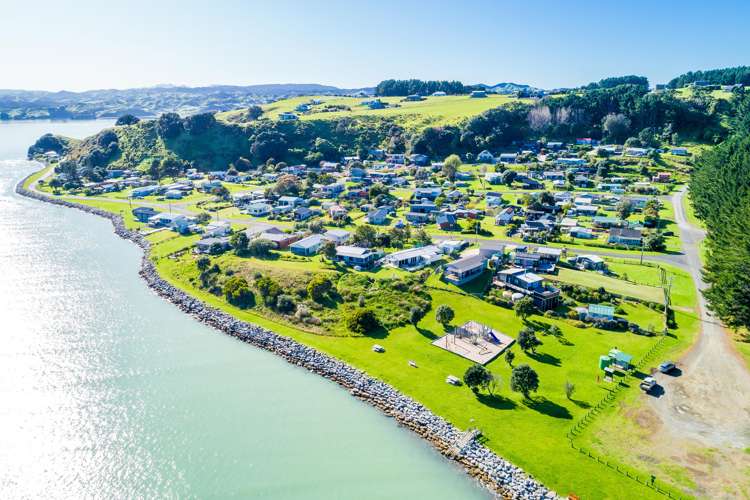 107 Cooper Drive Kawhia_24