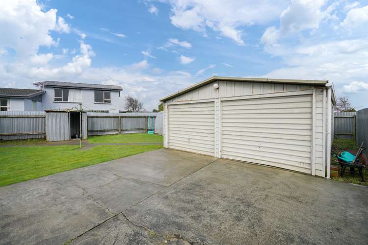 39 Glenalmond Crescent Rockdale_10